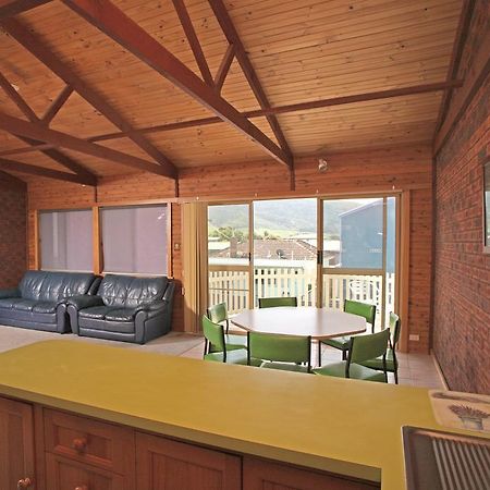 Apollo Bay Backpackers Lodge エクステリア 写真