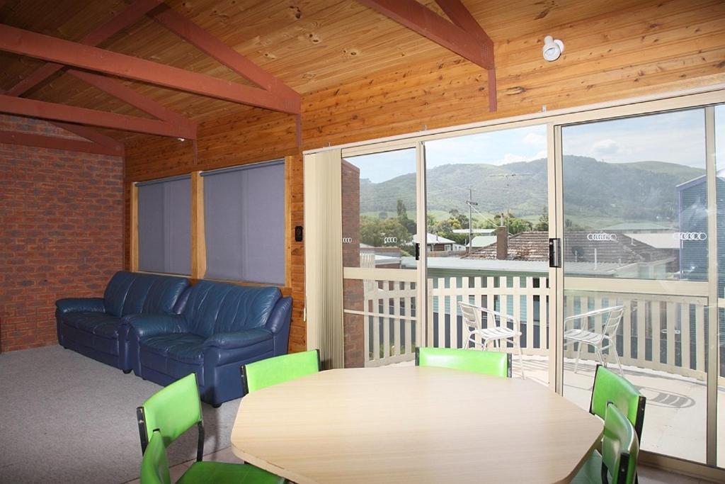 Apollo Bay Backpackers Lodge エクステリア 写真